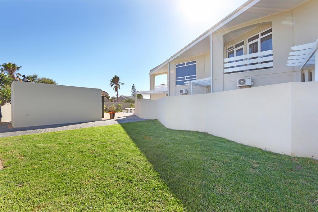 Orange Inn Melkbosstrand Bloubergstrand Exterior photo