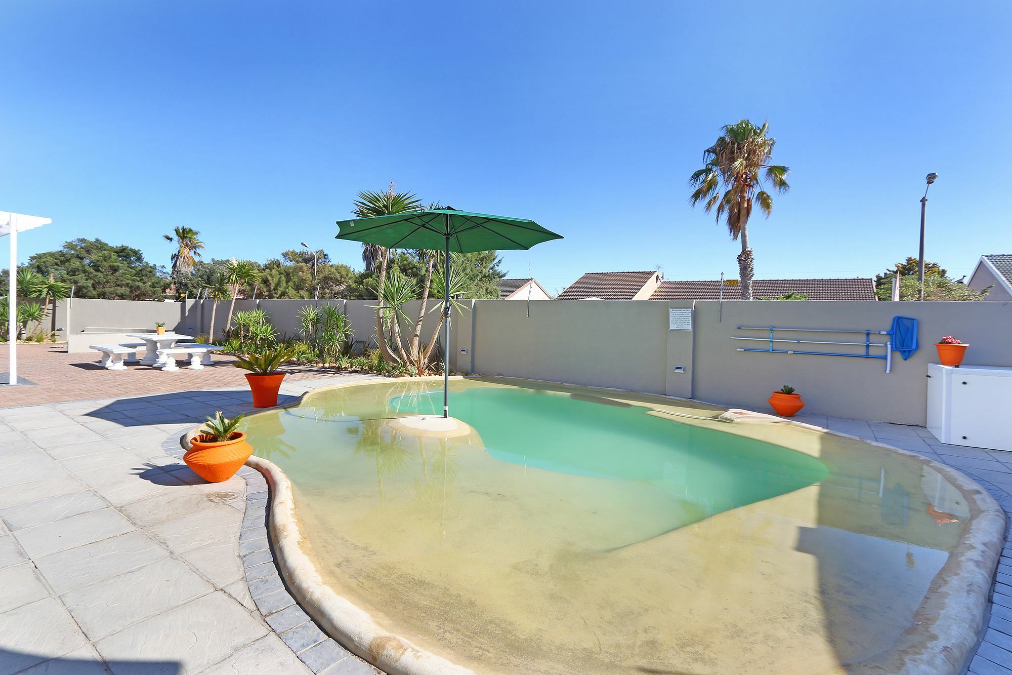 Orange Inn Melkbosstrand Bloubergstrand Exterior photo